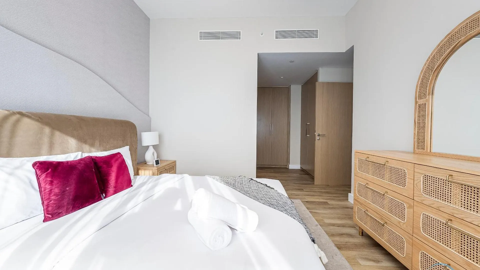 Luxurious 3Br With Burj Khalifa View, Downtown Dubai By Deluxe Holiday Homes 0*,  United Arab Emirates